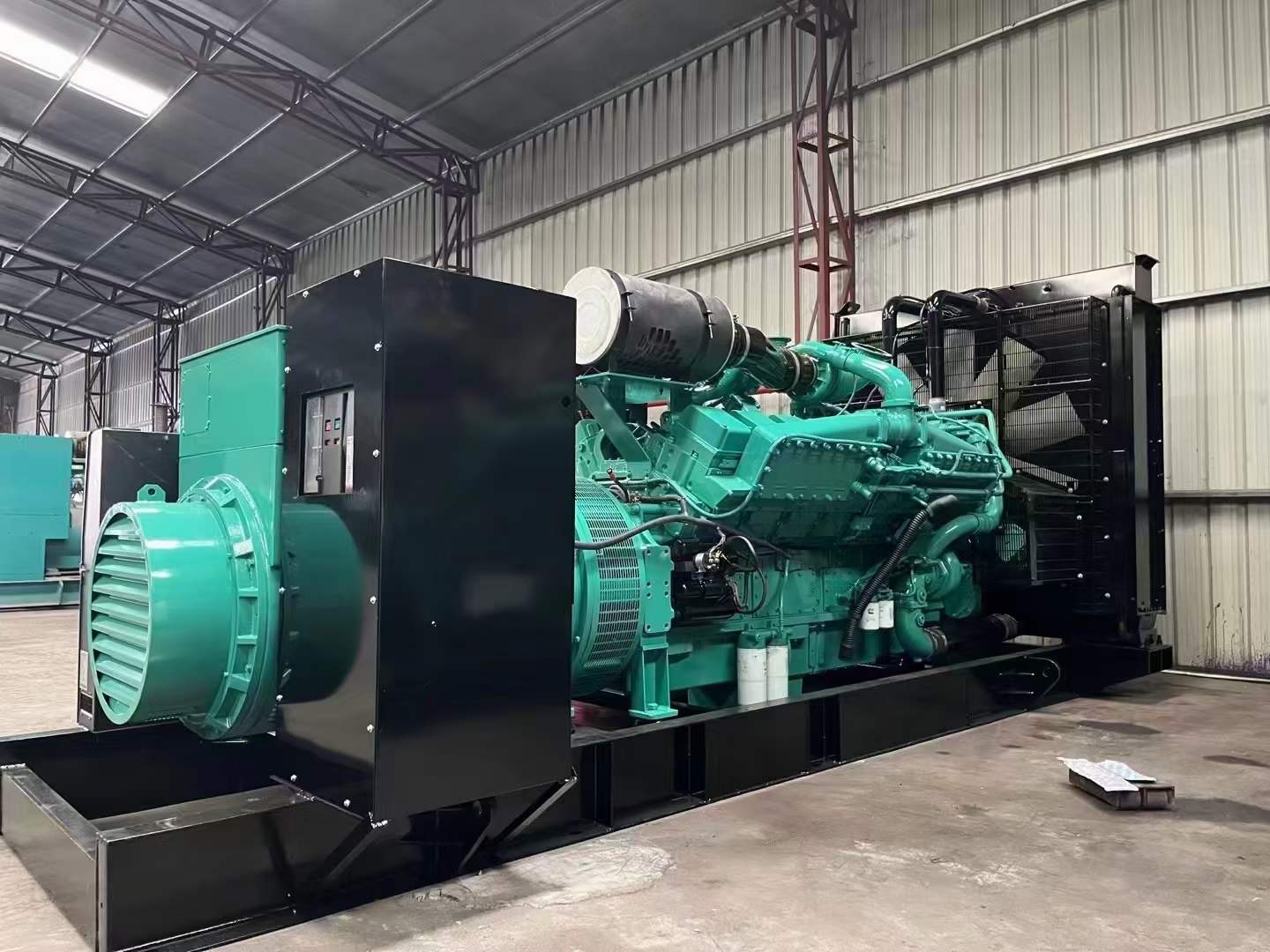 阳日镇如何降低 800kW 柴油发电机输出电流的波动？