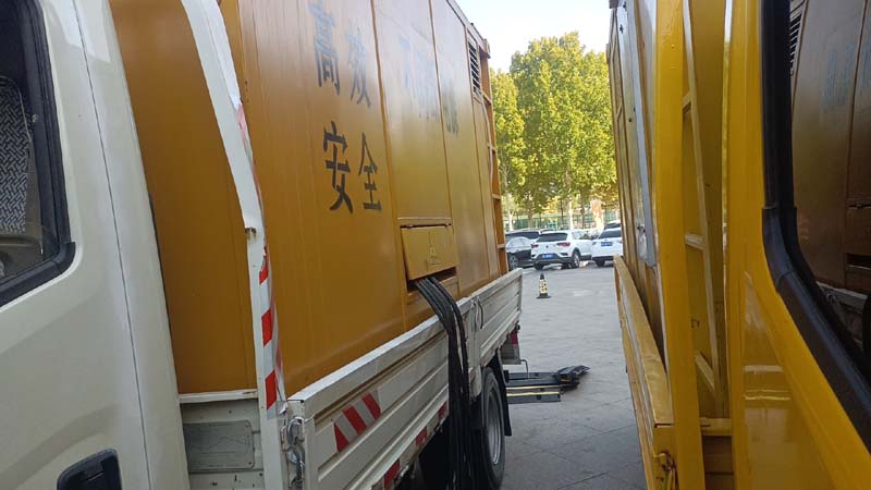 阳日镇如何判断柴油发电机组和UPS电源的切换时间是否符合要求？